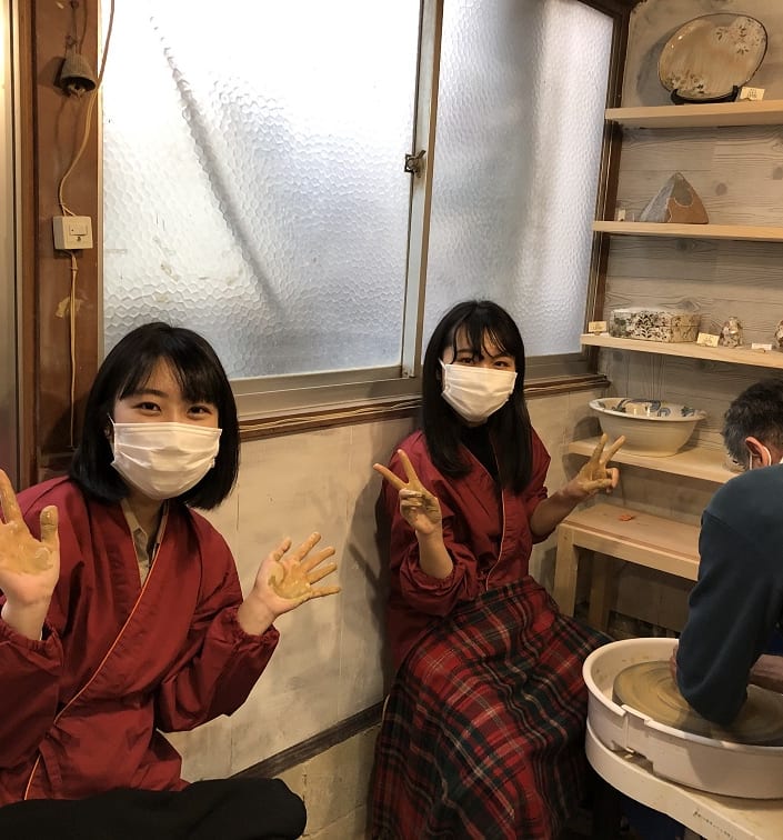 陶芸体験 卒業旅行 京のやきもの 泉涌寺 俊山窯 泉涌寺のふもとで 京焼 清水焼 の伝統を継承し現代感覚に反映させた作品を製造 販売しています