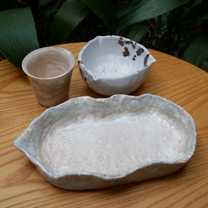 陶芸体験 手びねりコース作品 京のやきもの 泉涌寺 俊山窯 泉涌寺のふもとで 京焼 清水焼 の伝統を継承し現代感覚に反映させた作品を製造 販売しています